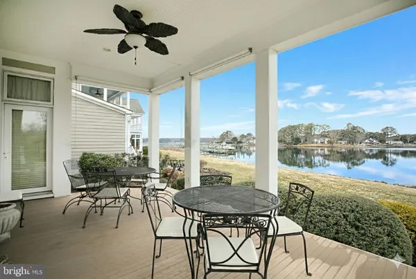 $1,125,000 | 62 Westbay Drive, Kilmarnock, VA 22482