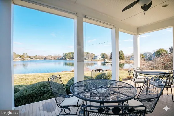 $1,125,000 | 62 Westbay Drive, Kilmarnock, VA 22482