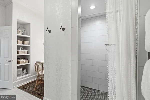 $1,125,000 | 62 Westbay Drive, Kilmarnock, VA 22482