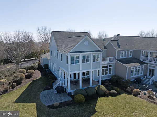 $1,125,000 | 62 Westbay Drive, Kilmarnock, VA 22482