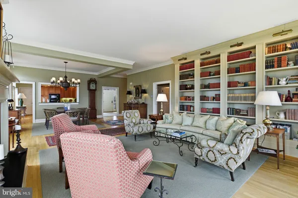 $1,125,000 | 62 Westbay Drive, Kilmarnock, VA 22482