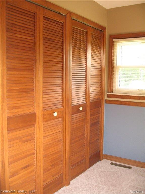 6305 Coldwater Road Flushing, MI 48433 - Photo 13 of 16 Large bedroom closets.JPG