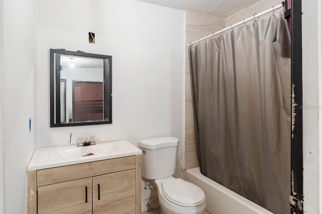 1829 5th Miami, FL 33125 - Photo 12 of 23