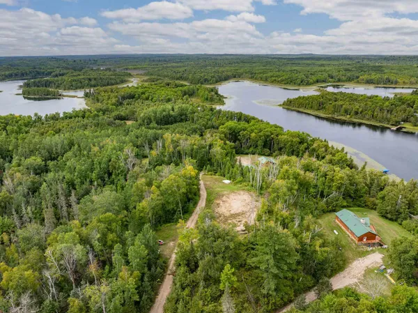 $599,000 | 32118 East Gunn Lake Trail, Marcell, MN 56657