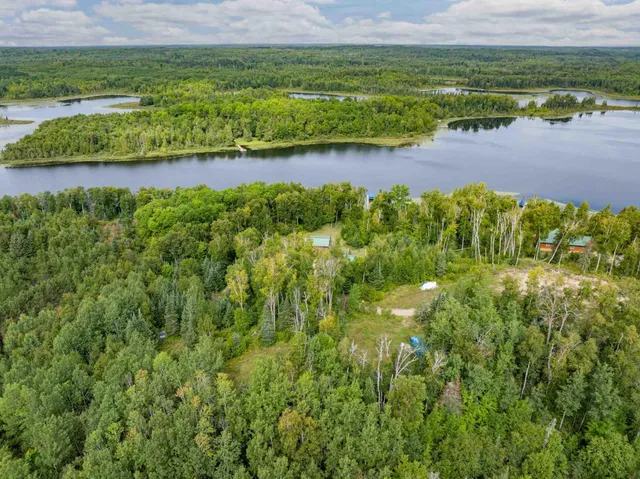 $599,000 | 32118 East Gunn Lake Trail, Marcell, MN 56657