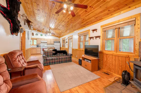 $599,000 | 32118 East Gunn Lake Trail, Marcell, MN 56657