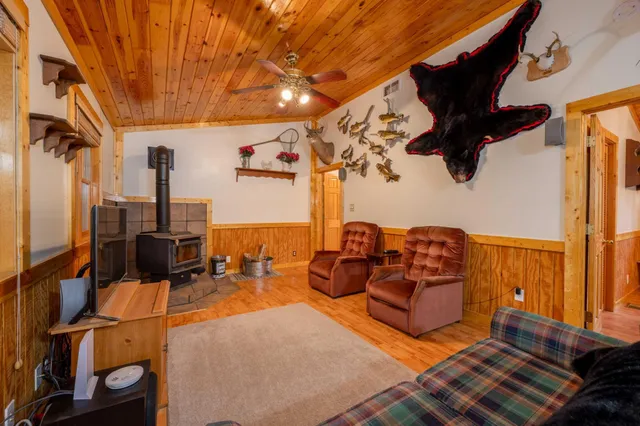 $599,000 | 32118 East Gunn Lake Trail, Marcell, MN 56657