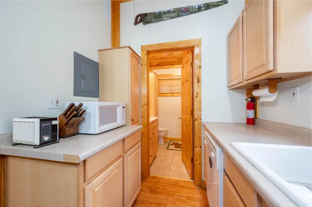 $599,000 | 32118 East Gunn Lake Trail, Marcell, MN 56657