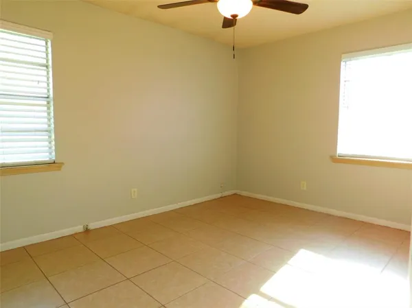 $1,695 | 3510 Sagebrush Drive, Denton, TX 76209