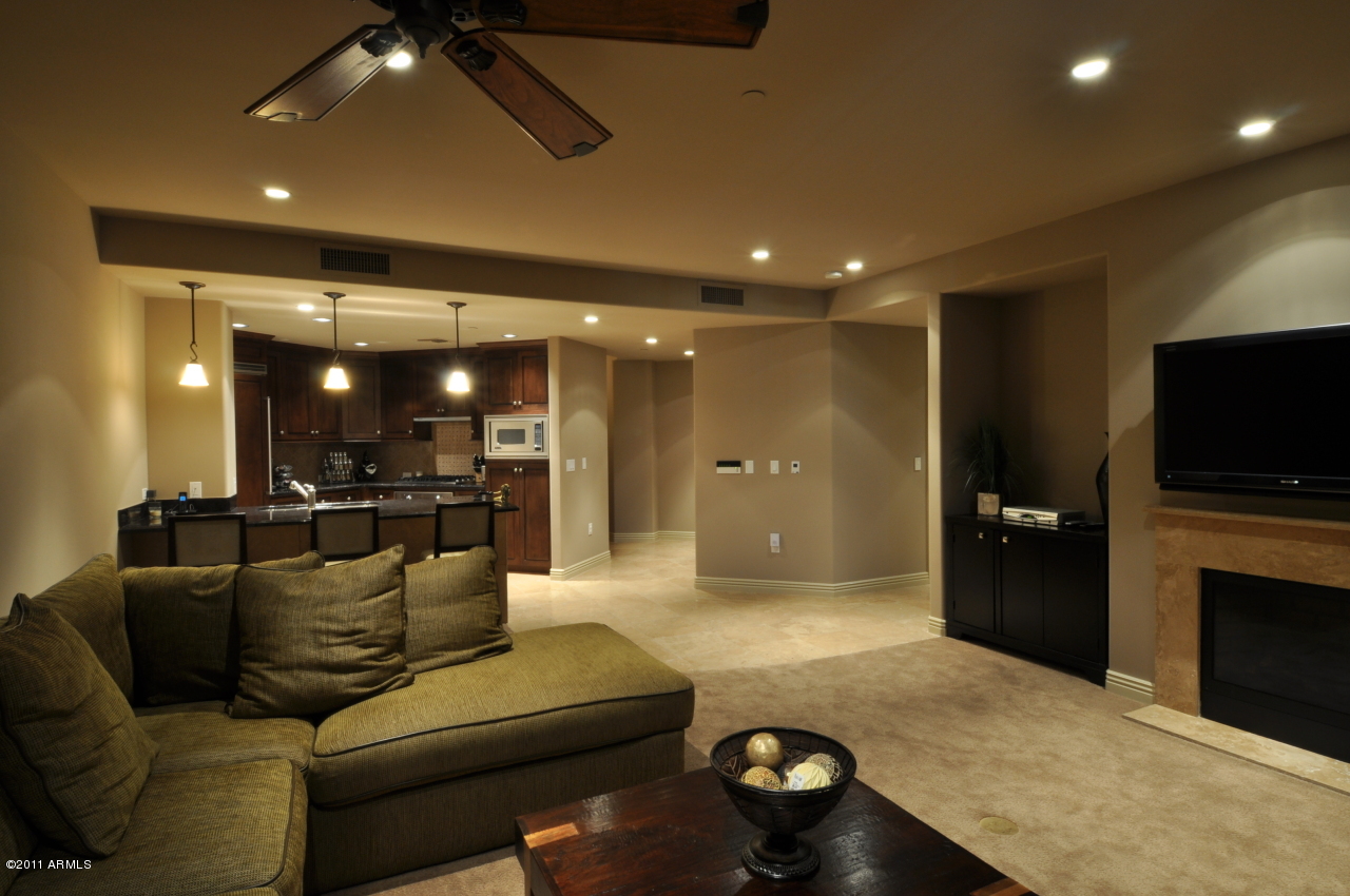 7175 East Camelback Road, Unit 3072 Scottsdale, AZ 85251 - Photo 8 of 17 Living Room 2