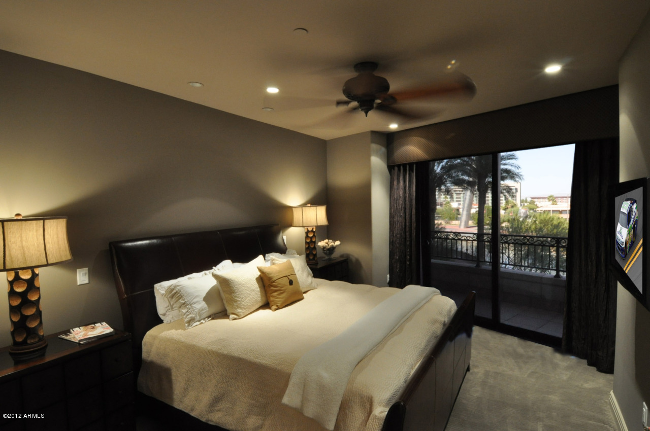 7175 East Camelback Road, Unit 3072 Scottsdale, AZ 85251 - Photo 9 of 17 Master bedroom