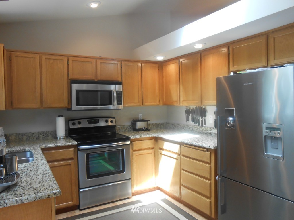 20814 23rd Avenue Southeast Bothell, WA 98021 - Photo 7 of 13