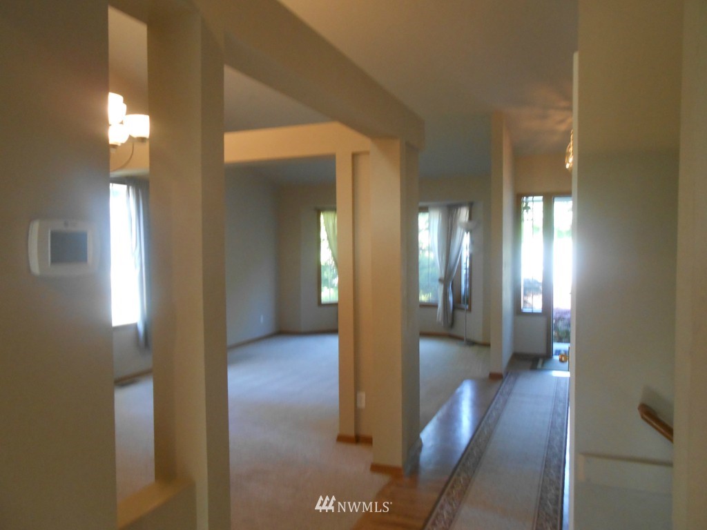 20814 23rd Avenue Southeast Bothell, WA 98021 - Photo 8 of 13