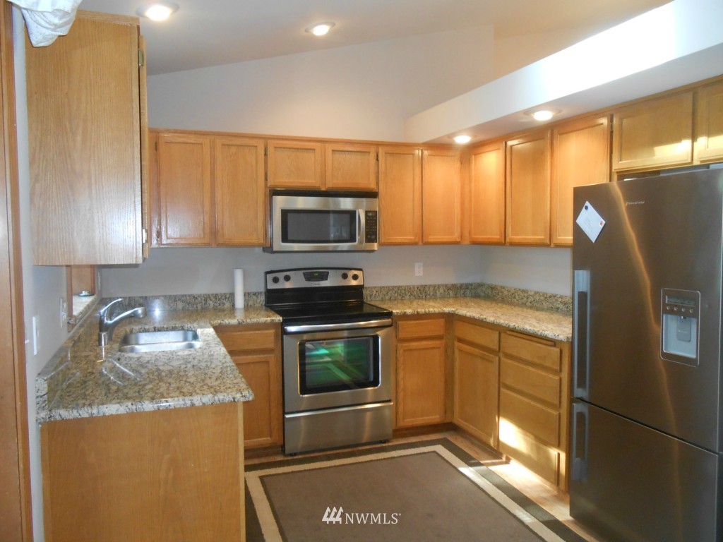 20814 23rd Avenue Southeast Bothell, WA 98021 - Photo 10 of 13