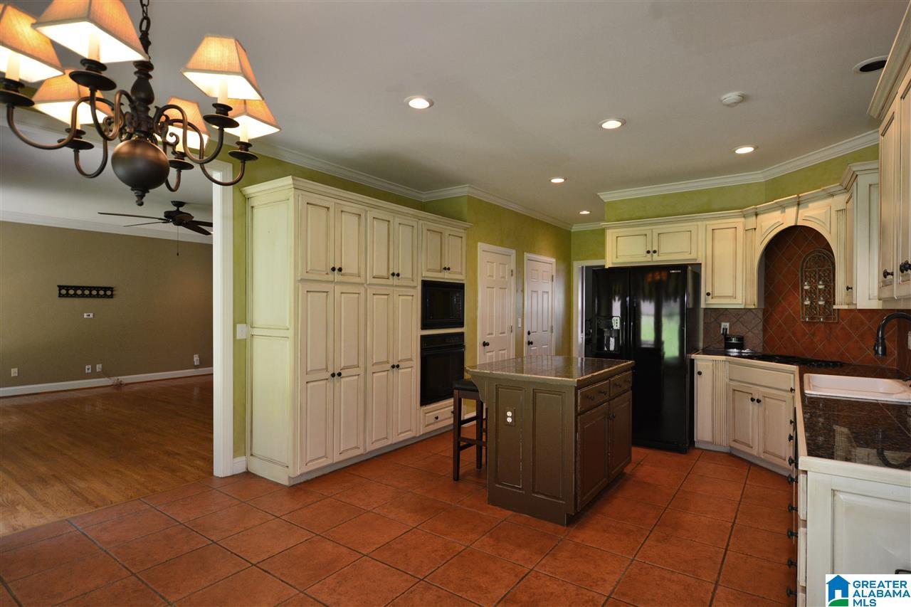 4024 Milner Way Hoover, AL 35242 - Photo 17 of 50