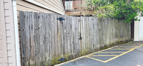 $115,000 | 928 Courthouse Road, Unit 25, Gulfport, MS 39507