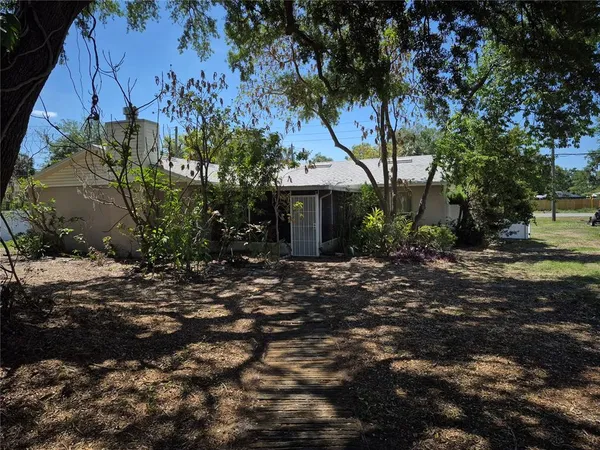 $2,300 | 9802 Riverview Drive, Riverview, FL 33578