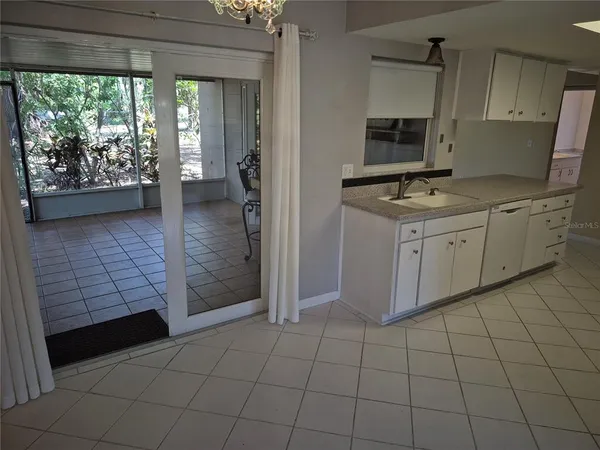 $2,300 | 9802 Riverview Drive, Riverview, FL 33578