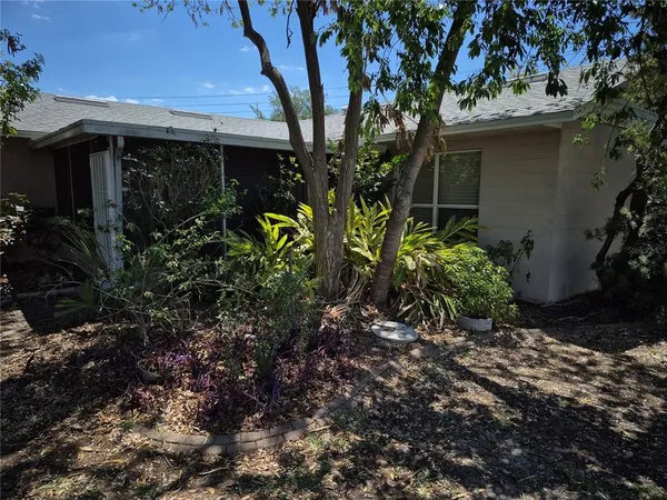 $2,300 | 9802 Riverview Drive, Riverview, FL 33578