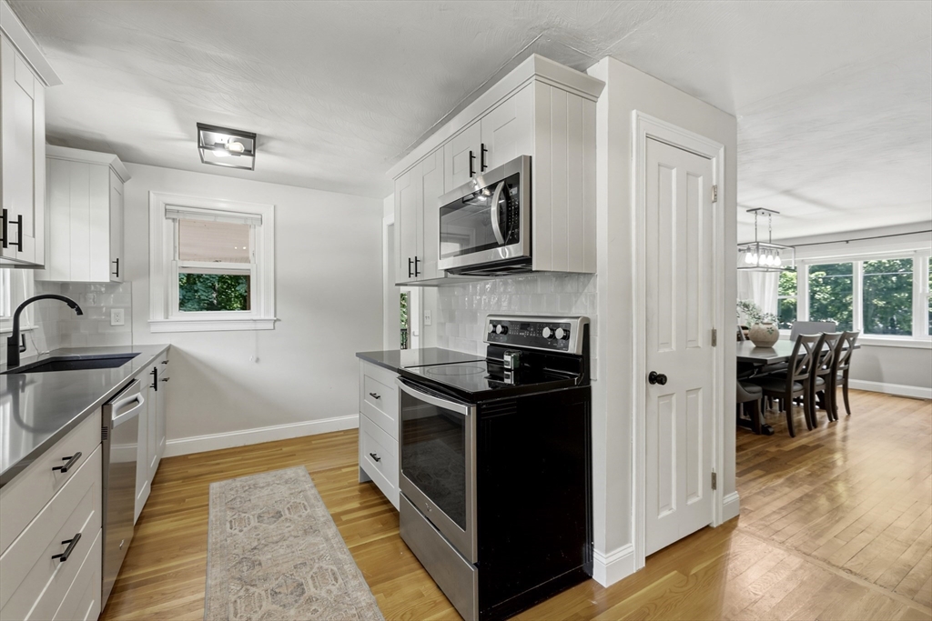 75 Clematis Road Agawam, MA 01001 - Photo 16 of 38