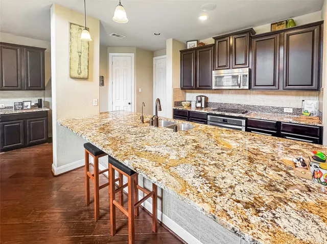 $737,000 | 4627 Auburn Brook Lane, Sugar Land, TX 77479