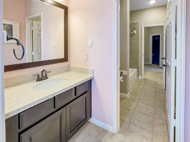 $737,000 | 4627 Auburn Brook Lane, Sugar Land, TX 77479