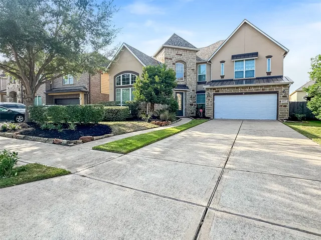 $737,000 | 4627 Auburn Brook Lane, Sugar Land, TX 77479