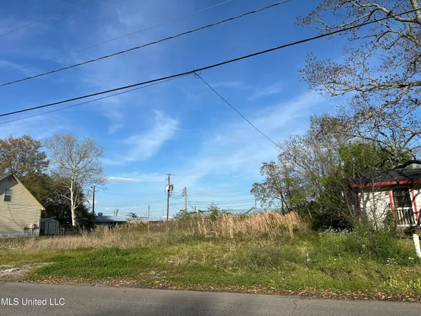 $15,000 | 3804 Victor Street, Pascagoula, MS 39567