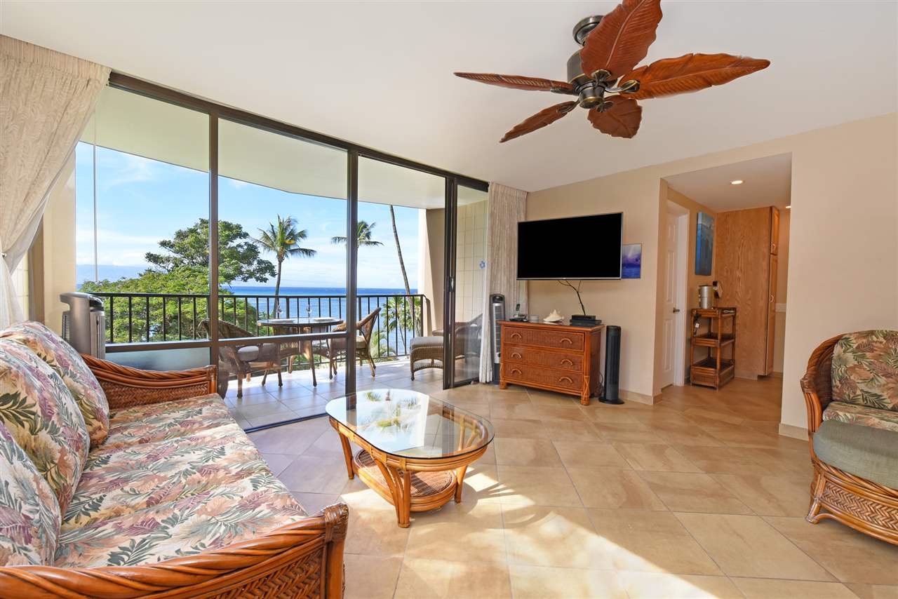 4327 Lower Honoapiilani Road, Unit 401 Lahaina, HI 96761 - Photo 3 of 30 Gallery Image 3