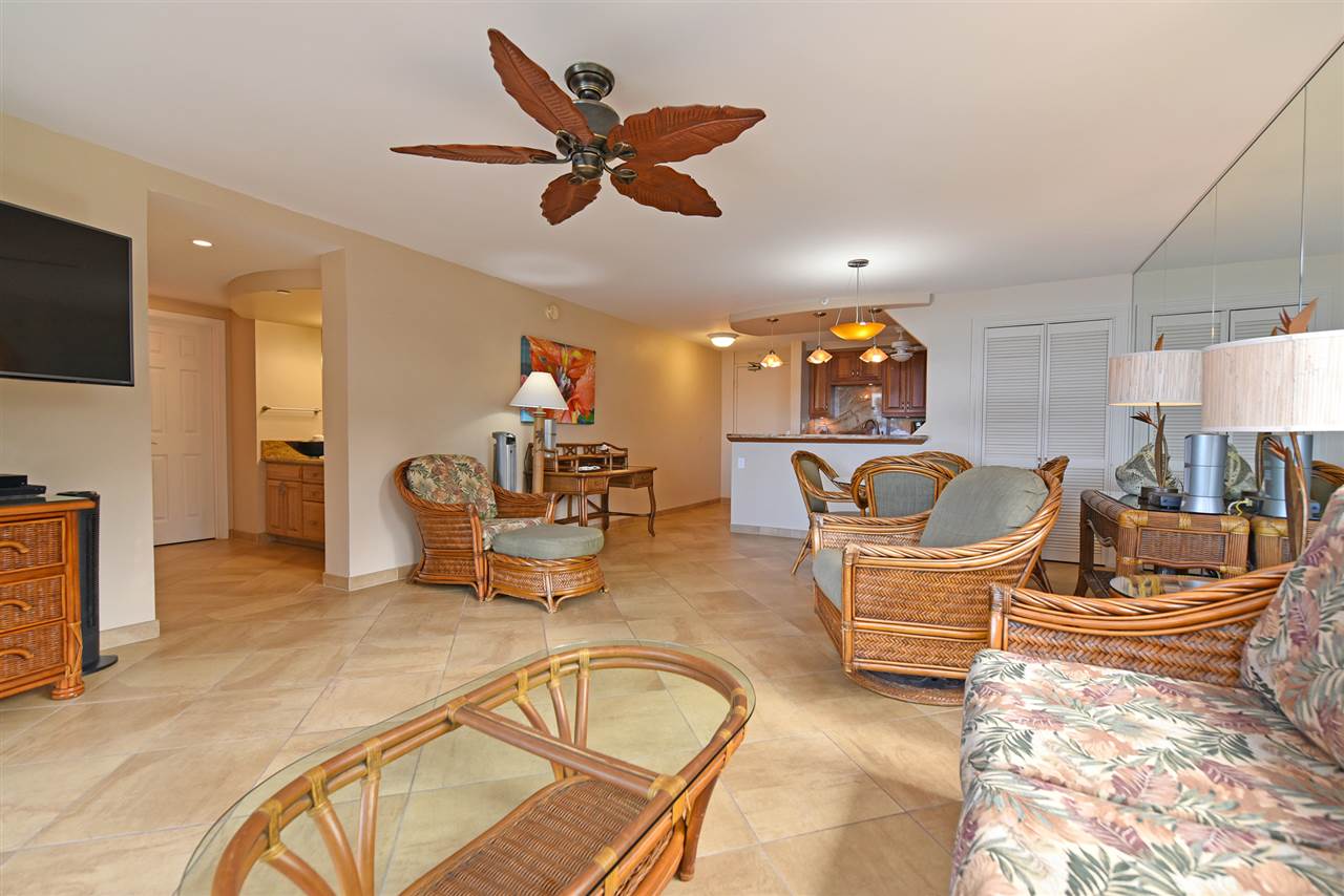 4327 Lower Honoapiilani Road, Unit 401 Lahaina, HI 96761 - Photo 5 of 30 Gallery Image 5