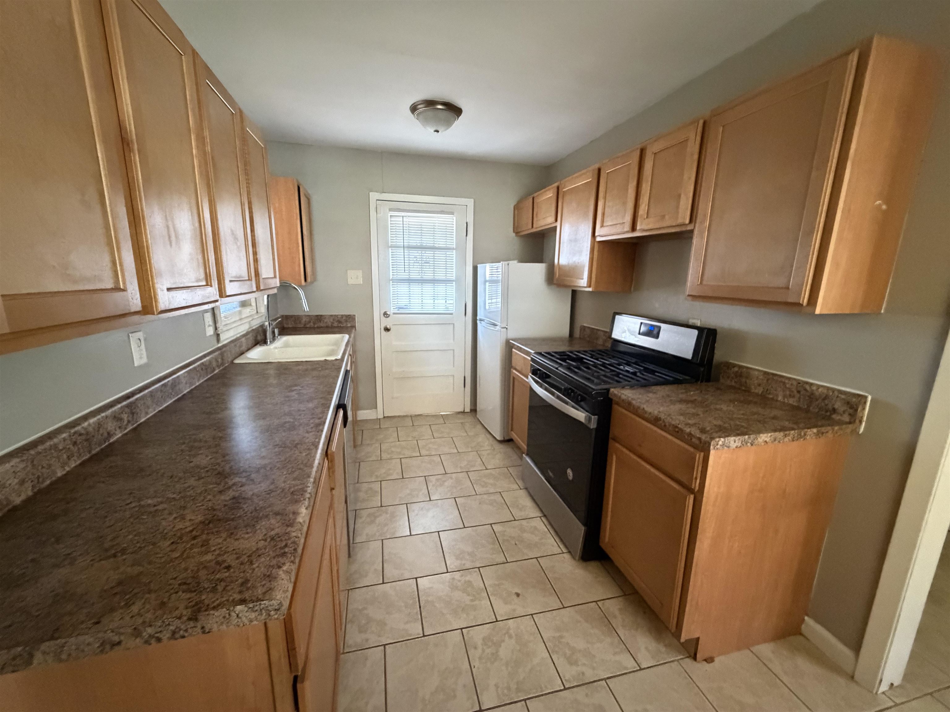 1789 Danville Road Memphis, TN 38117 - Photo 4 of 13