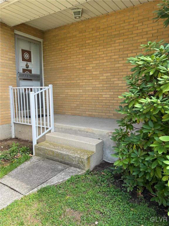 3331 Spring Valley Road Slatington, PA 18080 - Photo 2 of 34 Gallery Image 2