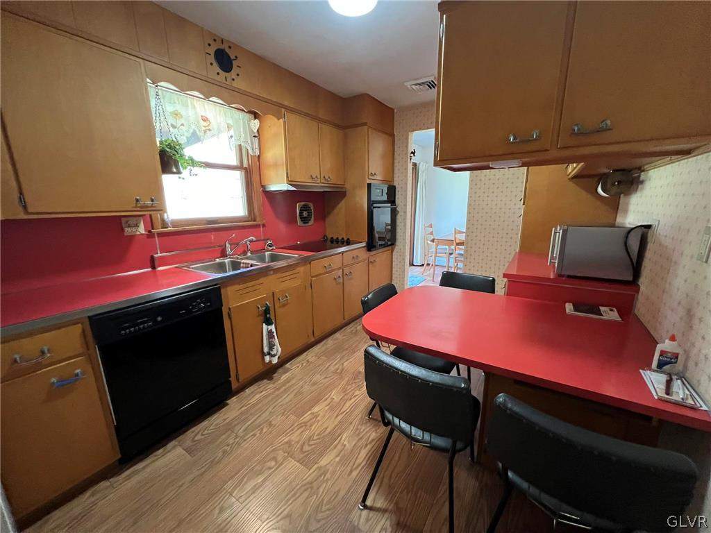 3331 Spring Valley Road Slatington, PA 18080 - Photo 3 of 34 Gallery Image 3