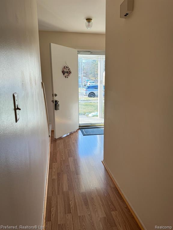 301 Meadowlake Road Canton, MI 48188 - Photo 5 of 27