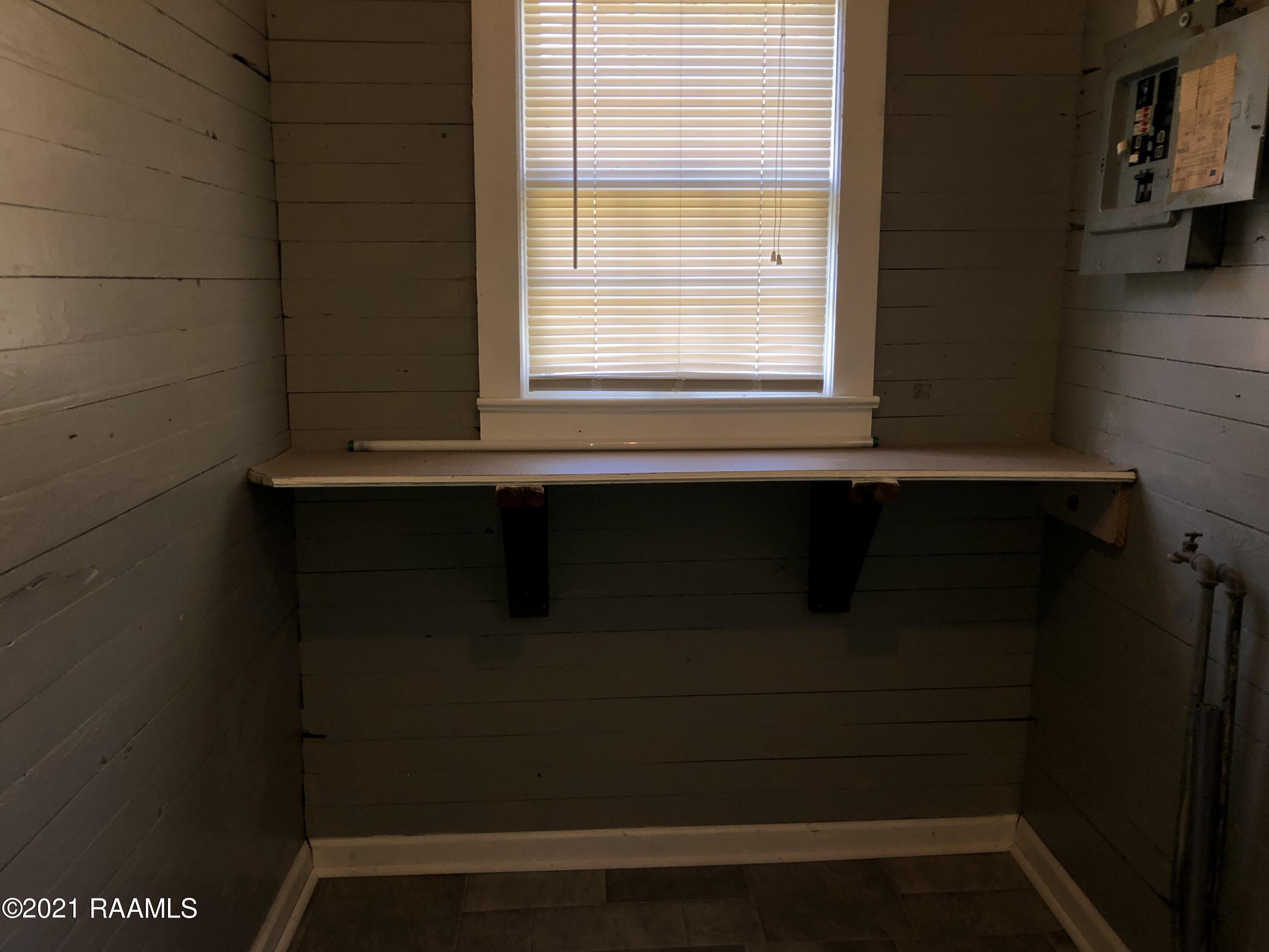 315 River Road Lafayette, LA 70501 - Photo 15 of 21 Utility Room