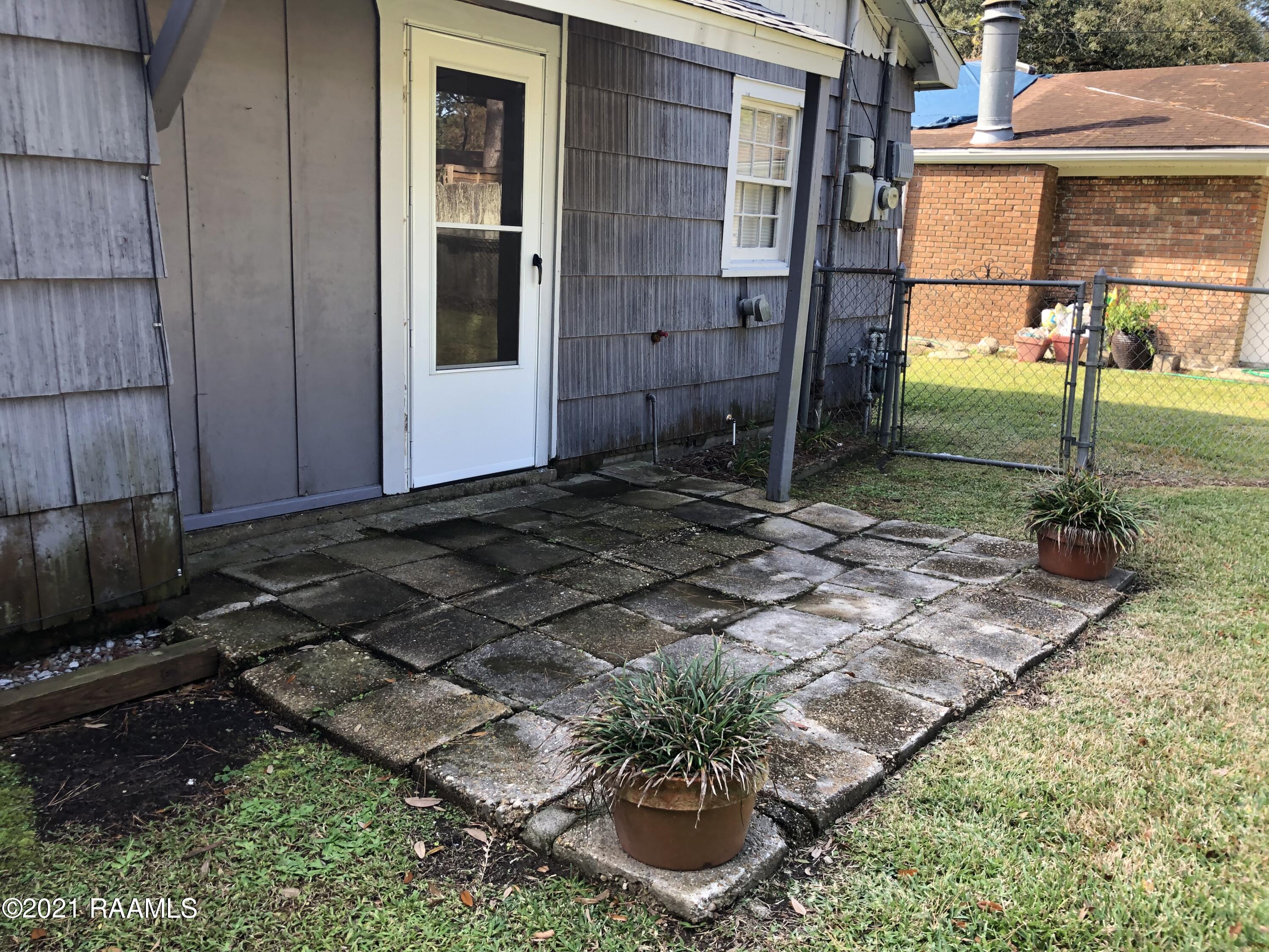 315 River Road Lafayette, LA 70501 - Photo 18 of 21 Patio