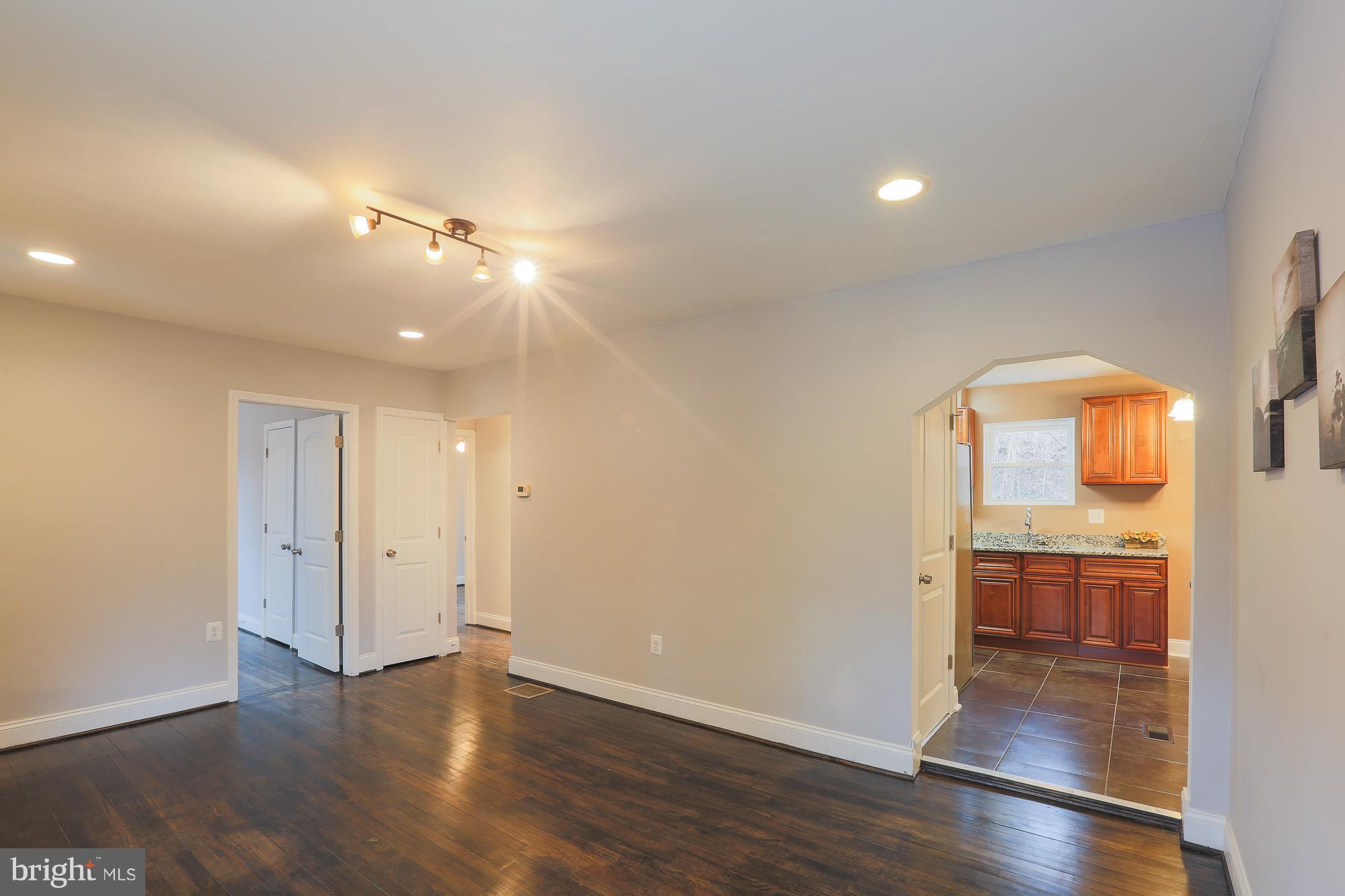 2711 Talbot Road Baltimore, MD 21216 - Photo 3 of 22 Living Room