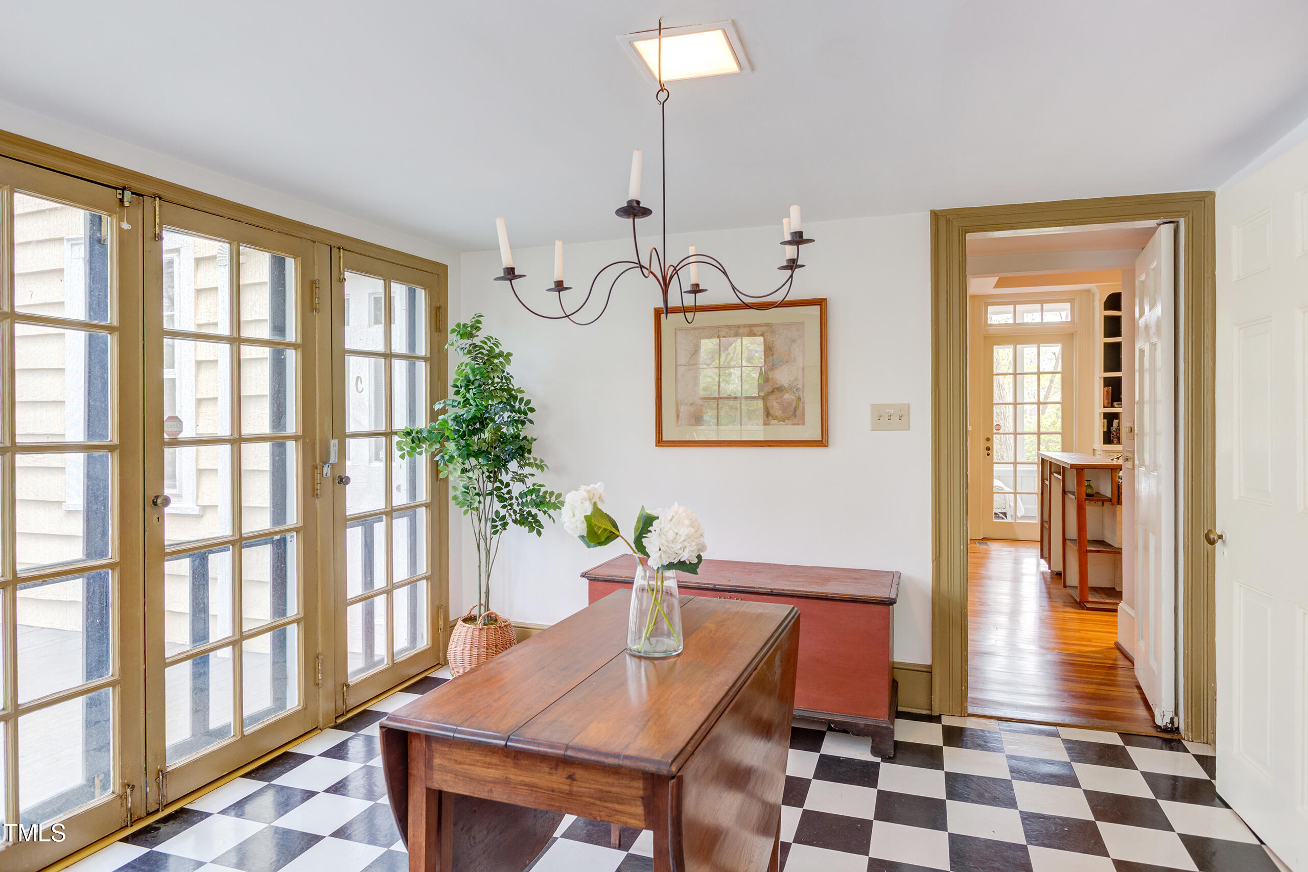 1208 College Place Raleigh, NC 27605 - Photo 36 of 94 IMG_1797_8_9