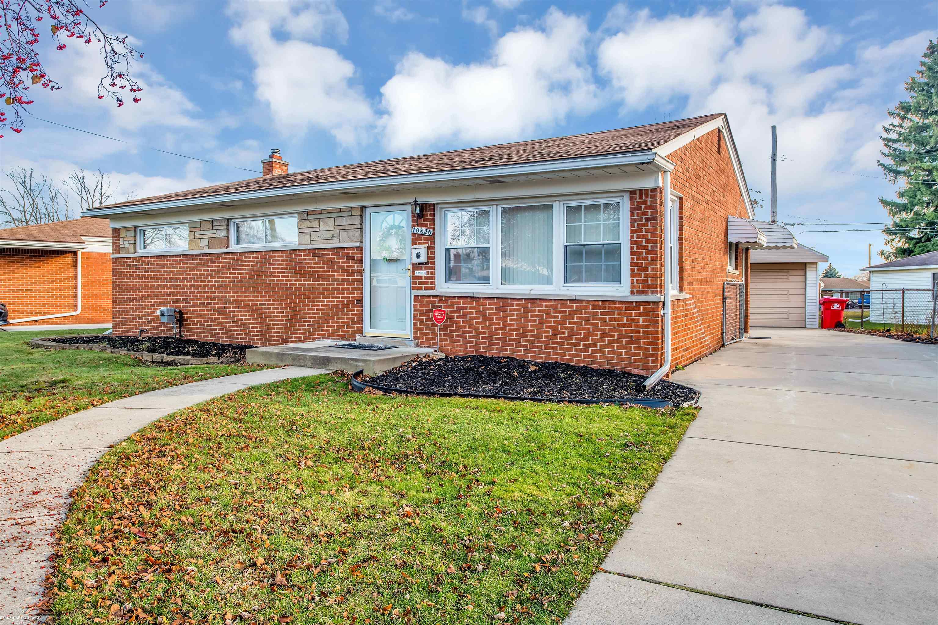 16820 May Eastpointe, MI 48021 - Photo 1 of 26 50128969-a0933fda-31f3-43af-a1ab-bc95836e83cf.JPG