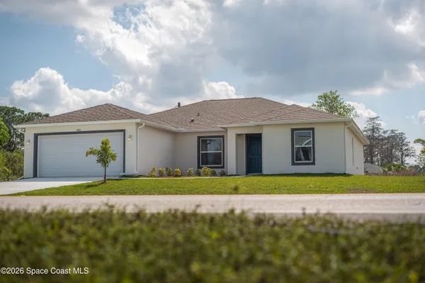 $2,100 | 1434 Weiman Road Southeast, Palm Bay, FL 32909