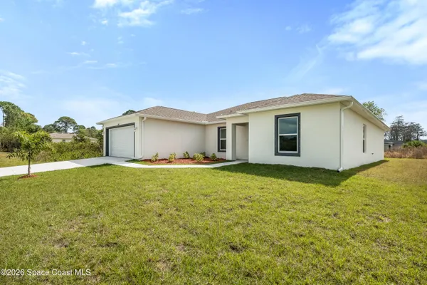 $2,100 | 1434 Weiman Road Southeast, Palm Bay, FL 32909