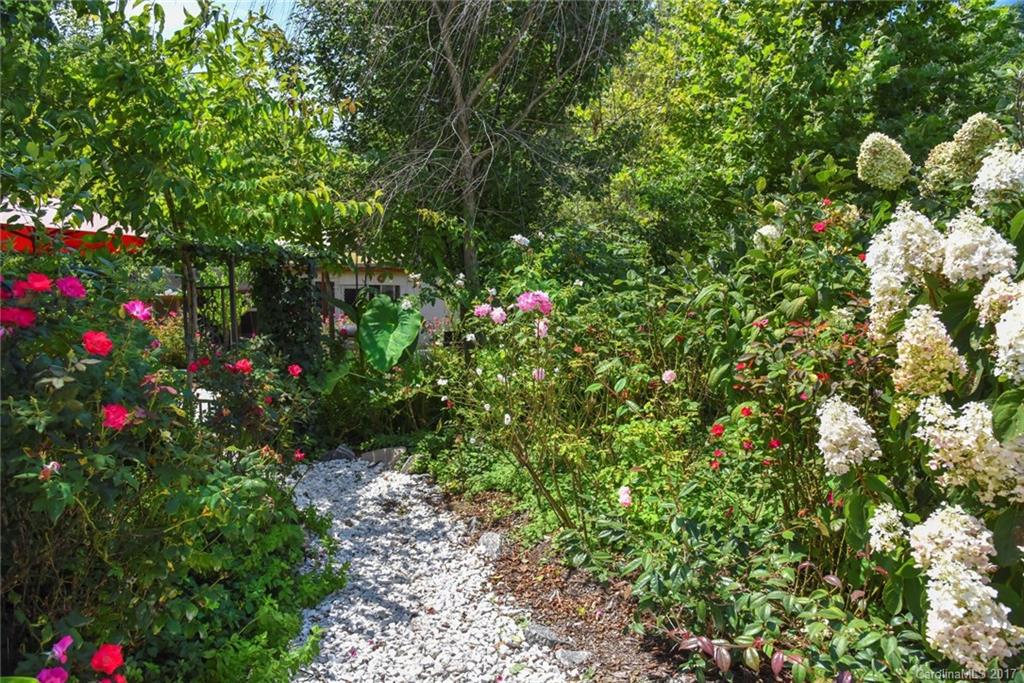 39 Somerset Road Arden, NC 28704 - Photo 5 of 24 Gallery Image 5