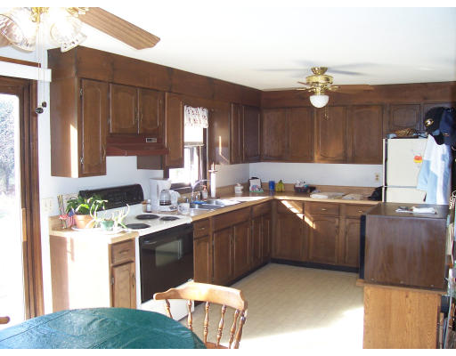 45 Old Bay Road Belchertown, MA 01007 - Photo 2 of 9 Gallery Image 2