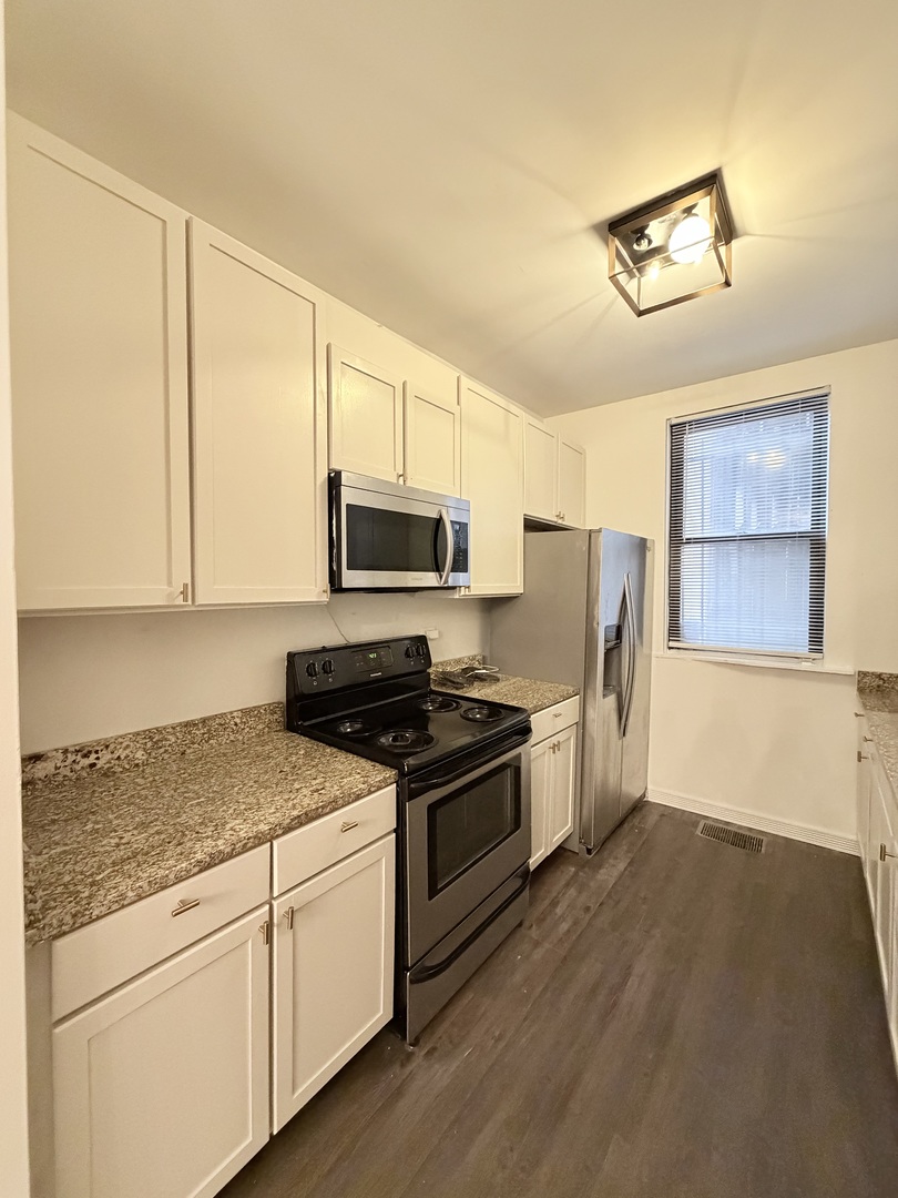 642 North Dearborn Street, Unit CH Chicago, IL 60654 - Photo 14 of 24