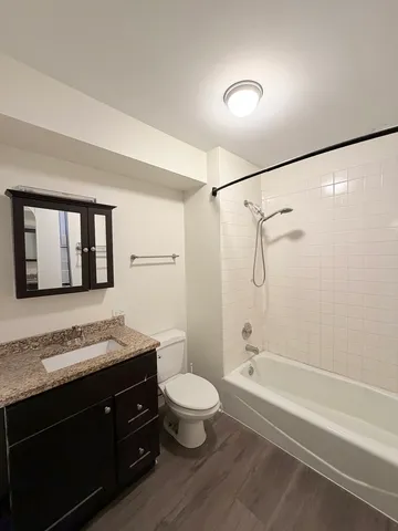 $3,350 | 642 North Dearborn Street, Unit CH, Chicago, IL 60654