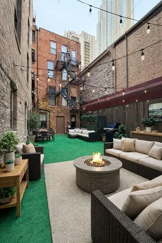 $3,350 | 642 North Dearborn Street, Unit CH, Chicago, IL 60654