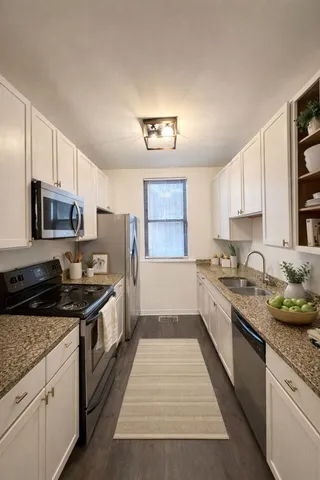 $3,350 | 642 North Dearborn Street, Unit CH, Chicago, IL 60654