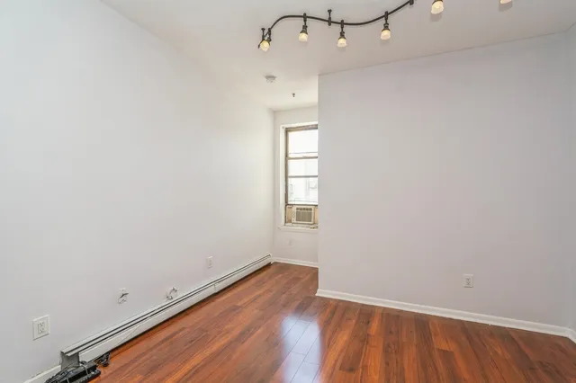 $2,950 | 817 Park Avenue, Unit 3, Hoboken, NJ 07030