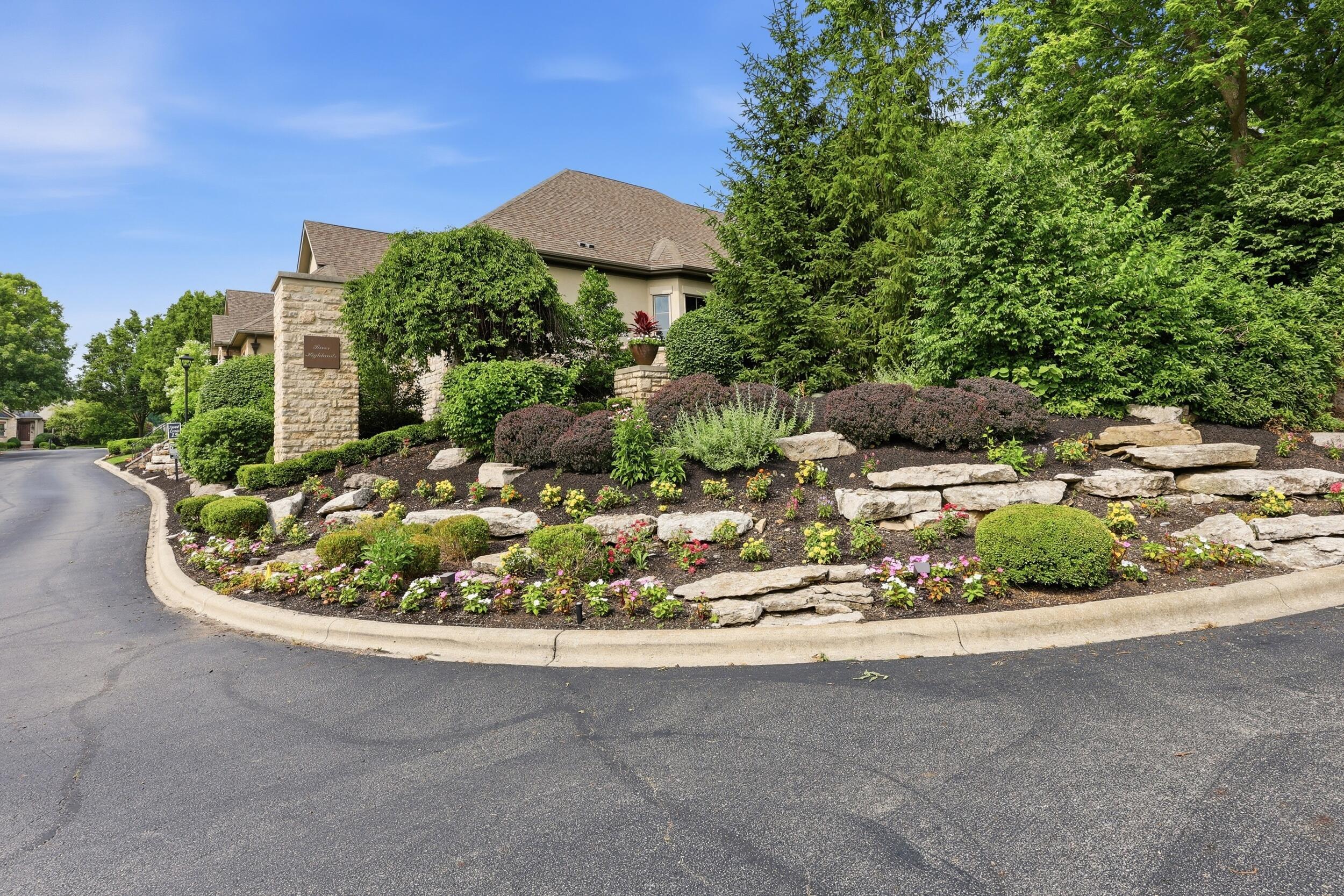 3233 Armscote Road Dublin, OH 43017 - Photo 43 of 46 43_072a2332