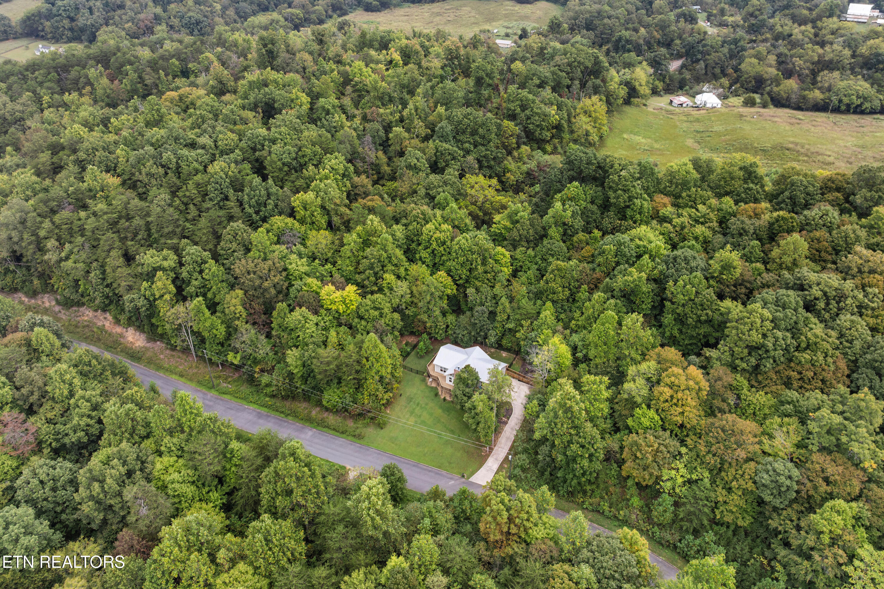 3851 Mistletoe Loop Sevierville, TN 37876 - Photo 57 of 60 3851-mistletoe-loop-57